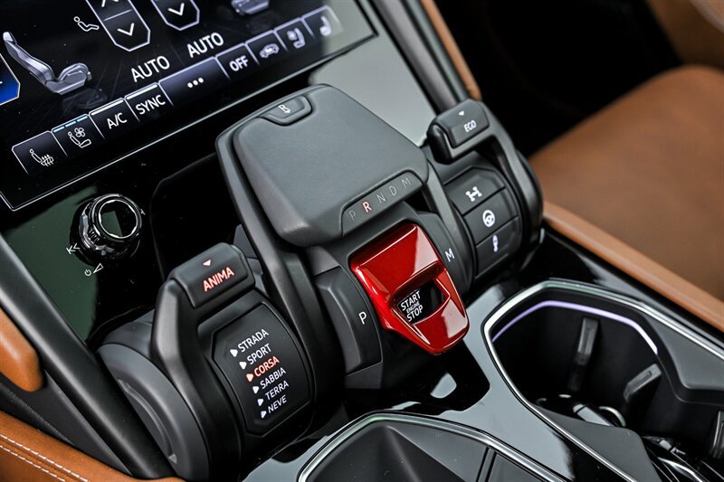 Used 2023 Lamborghini Urus S AWD/4WD image 30