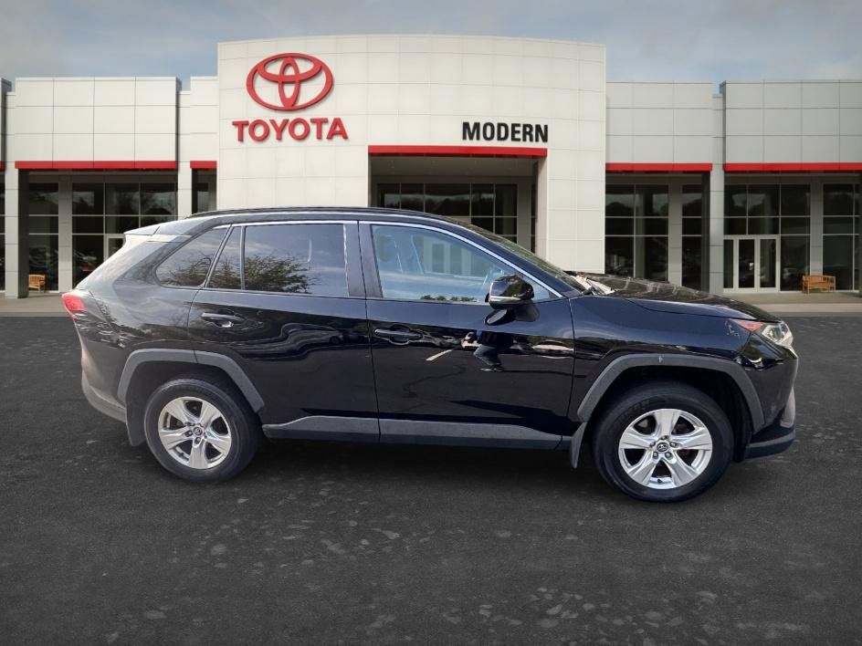 Used 2020 Toyota RAV4 XLE w/ Convenience Package AWD/4WD image 12