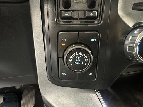 Used 2022 Ford F150 Lariat w/ Equipment Group 502A High AWD/4WD image 33