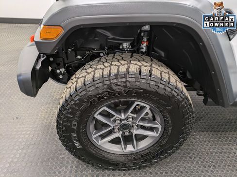 Used 2026 Jeep Gladiator Mojave AWD/4WD image 7