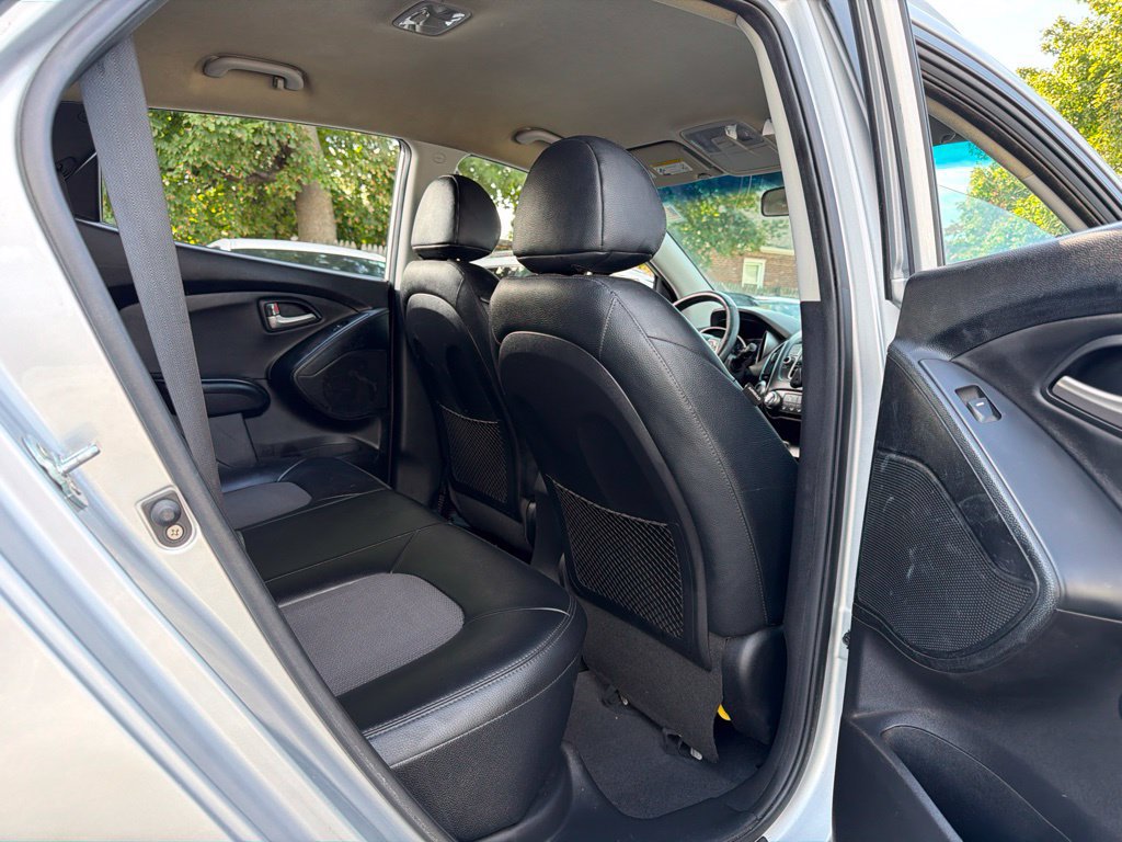 Used 2012 Hyundai Tucson GLS AWD/4WD image 24