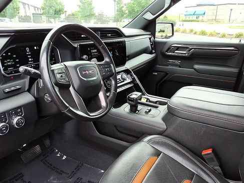Used 2023 GMC Sierra 1500 AT4 w/ Technology Package AWD/4WD image 17