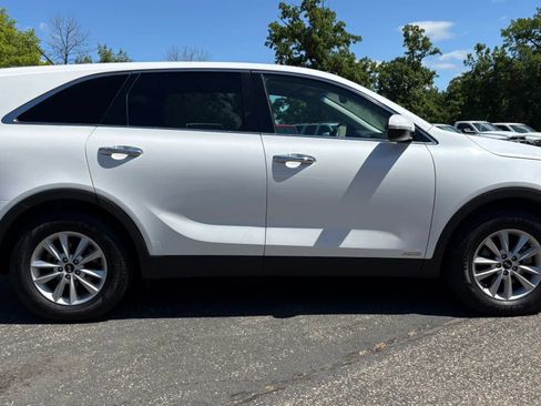 Used 2020 Kia Sorento AWD V6 image 11
