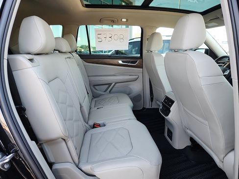 New 2026 Volkswagen Atlas SE image 14