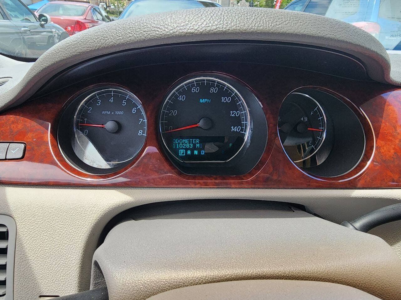 Used 2007 Buick Lucerne CXL w/ Luxury Package FWD image 33
