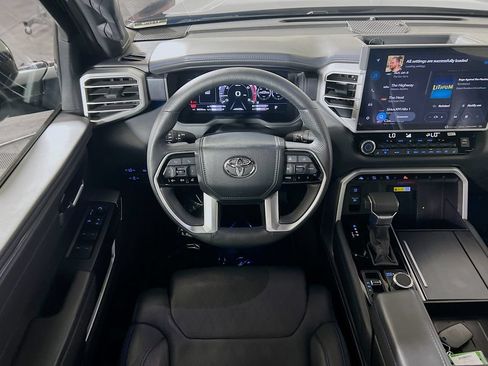 Used 2023 Toyota Tundra Platinum AWD/4WD image 18