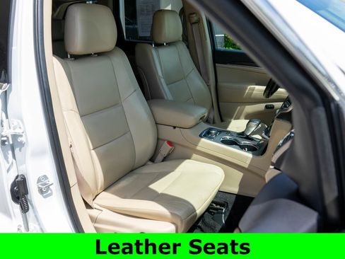 Used 2018 Jeep Grand Cherokee Limited w/ Luxury Group II AWD/4WD image 9