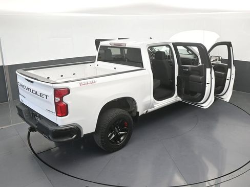 Used 2021 Chevrolet Silverado 1500 Custom Trail Boss AWD/4WD image 71