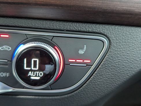Used 2024 Audi Q5 e Premium Plus AWD/4WD image 20