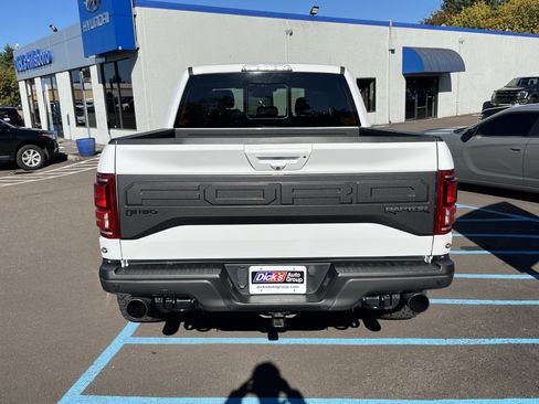 Used 2018 Ford F150 Raptor w/ Equipment Group 802A Luxury image 4