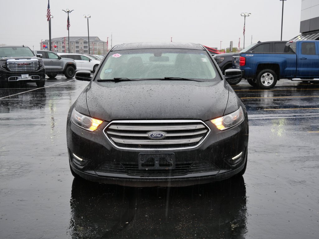 Used 2015 Ford Taurus SEL w/ Equipment Group 201A FWD image 4