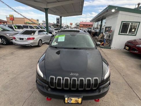 Used 2014 Jeep Cherokee Trailhawk w/ Leather Interior Group AWD/4WD image 22