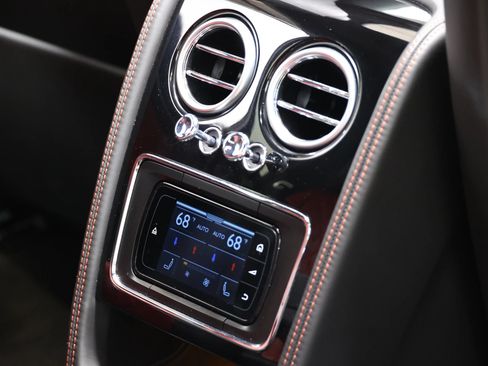 Used 2018 Bentley Flying Spur S V8 w/ Black Edition AWD/4WD image 88