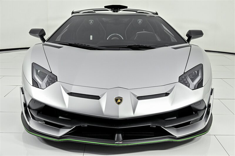 Used 2020 Lamborghini Aventador SVJ AWD/4WD image 10