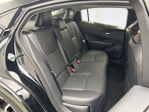 Used 2024 Toyota Prius Prime Premium w/ Advanced Technology Package image 18