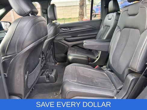 Used 2024 Jeep Grand Cherokee L Altitude RWD image 18