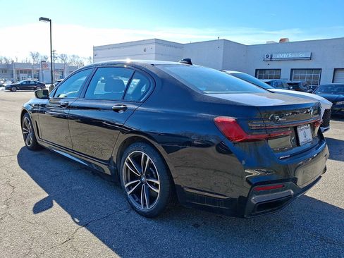 Used 2022 BMW 750i xDrive w/ Luxury Rear Seating Package AWD/4WD image 4