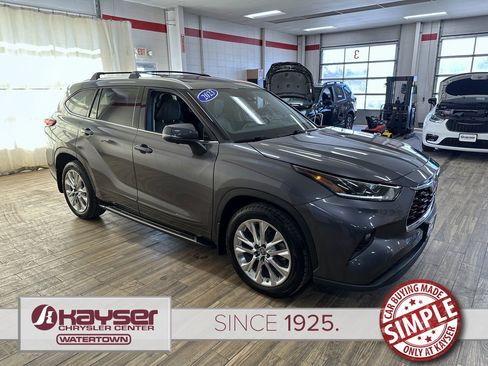 Used 2023 Toyota Highlander Limited image 6