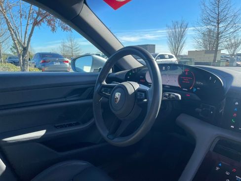 Used 2020 Porsche Taycan 4S w/ Premium Package image 30