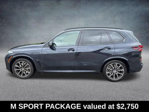 Used 2025 BMW X5 xDrive50e w/ M Sport Package AWD/4WD image 2