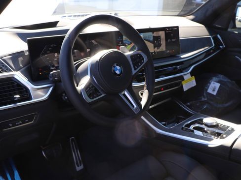 Certified 2025 BMW X7 M60i image 14