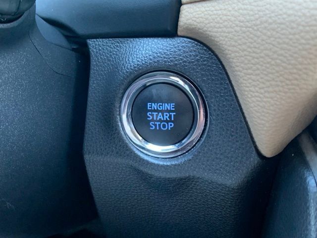 Used 2020 Toyota RAV4 Limited AWD/4WD image 20