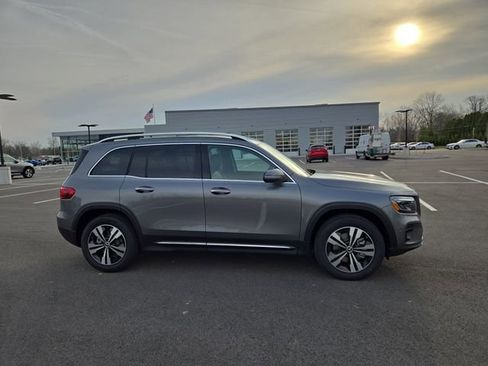 New 2026 Mercedes-Benz GLB 250 4MATIC image 2
