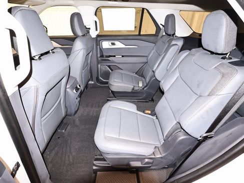 New 2026 Ford Explorer Active w/ Active Comfort Package AWD/4WD image 13