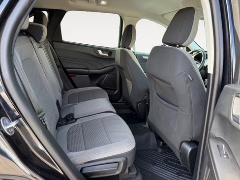 Used 2021 Ford Escape SE w/ SE Sport Appearance Package FWD image 17