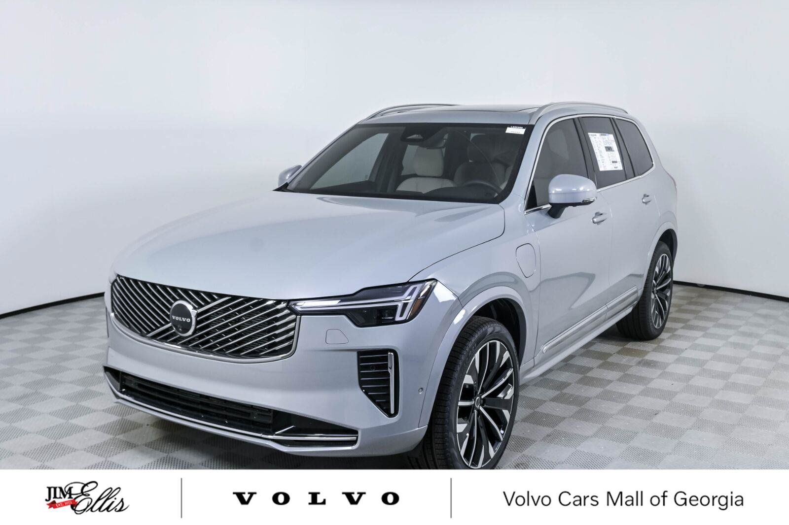 New 2026 Volvo XC90 T8 Plus w/ Protection Package Premier AWD/4WD image 1