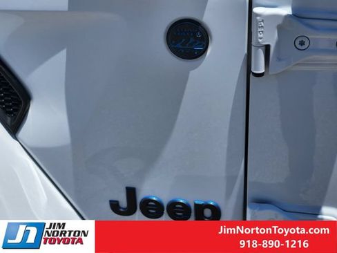 Used 2022 Jeep Wrangler Unlimited Rubicon 4xe w/ Cold Weather Group AWD/4WD image 12