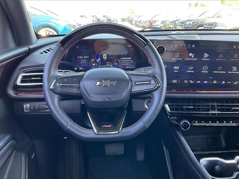 Used 2024 Chevrolet Traverse RS image 5