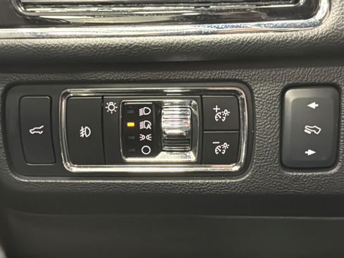 Used 2023 Lincoln Navigator L Reserve w/ Equipment Group 201A AWD/4WD image 32