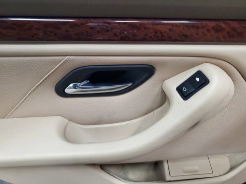 Used 2001 BMW 530i Sedan image 13