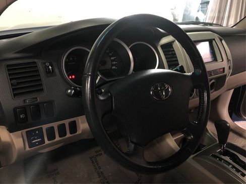 Used 2006 Toyota Tacoma PreRunner image 13
