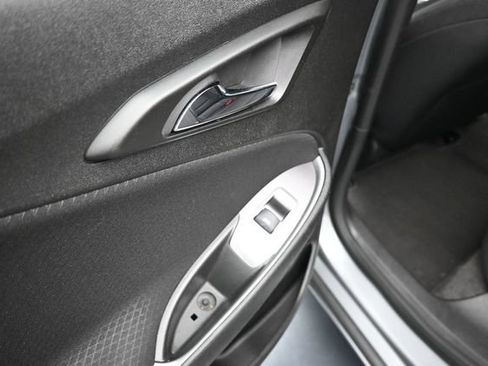Used 2024 Chevrolet Malibu LT FWD image 36
