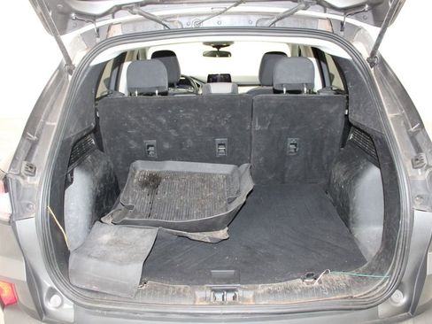 Used 2021 Ford Escape SE image 12