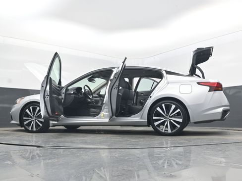 Used 2020 Nissan Altima 2.0 Platinum image 41