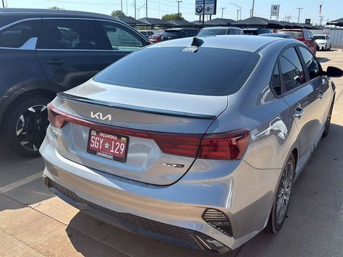 Used 2023 Kia Forte GT-Line w/ GT-Line Premium Package FWD image 9