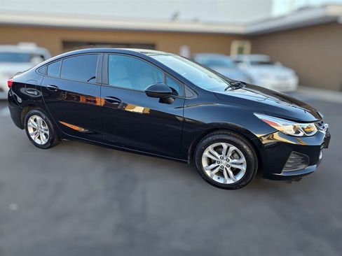 Used 2019 Chevrolet Cruze LS w/ LS Convenience Package FWD image 8