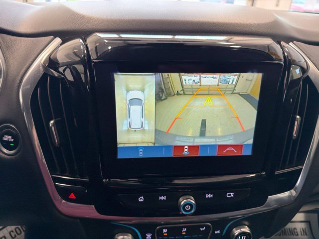 Used 2018 Chevrolet Traverse LT AWD/4WD image 3
