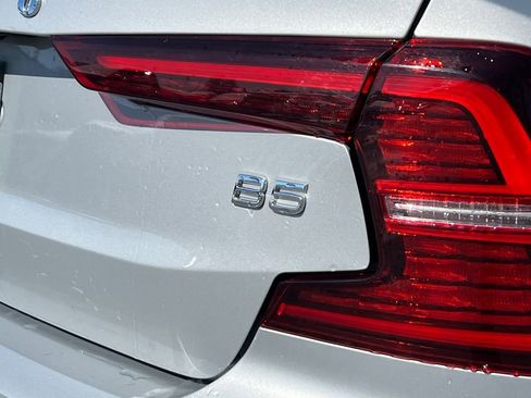 Used 2024 Volvo S60 B5 Core image 6