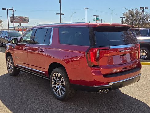 New 2026 GMC Yukon XL Denali w/ Denali Reserve Package image 3