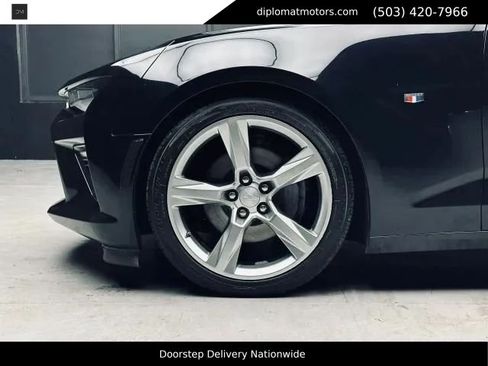 Used 2018 Chevrolet Camaro SS RWD image 38