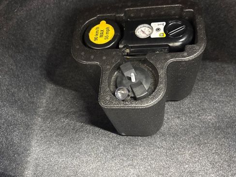 Used 2008 Cadillac CTS 3.6 w/ Luxury Level One Package image 13