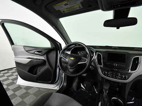 Used 2022 Chevrolet Equinox LT image 19