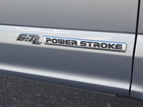 Certified 2022 Ford F250 Lariat w/ Lariat Ultimate Package image 13