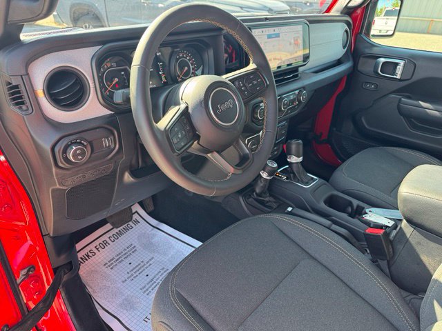 Used 2024 Jeep Gladiator Sport AWD/4WD image 13