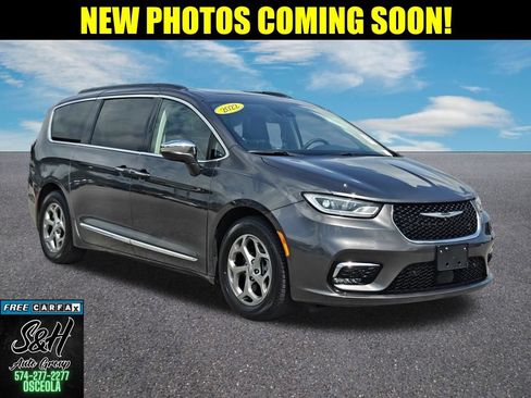 Used 2022 Chrysler Pacifica Limited FWD image 1