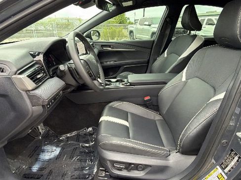 Certified 2025 Toyota Camry SE w/ Convenience Package image 16